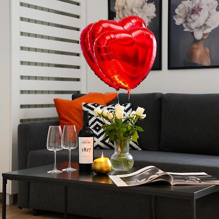 Maria - Modern Apartment With Parking And Workspace Bucarest Extérieur photo