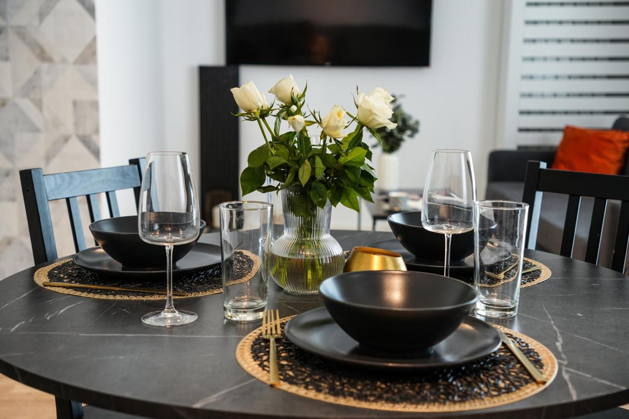 Maria - Modern Apartment With Parking And Workspace Bucarest Extérieur photo